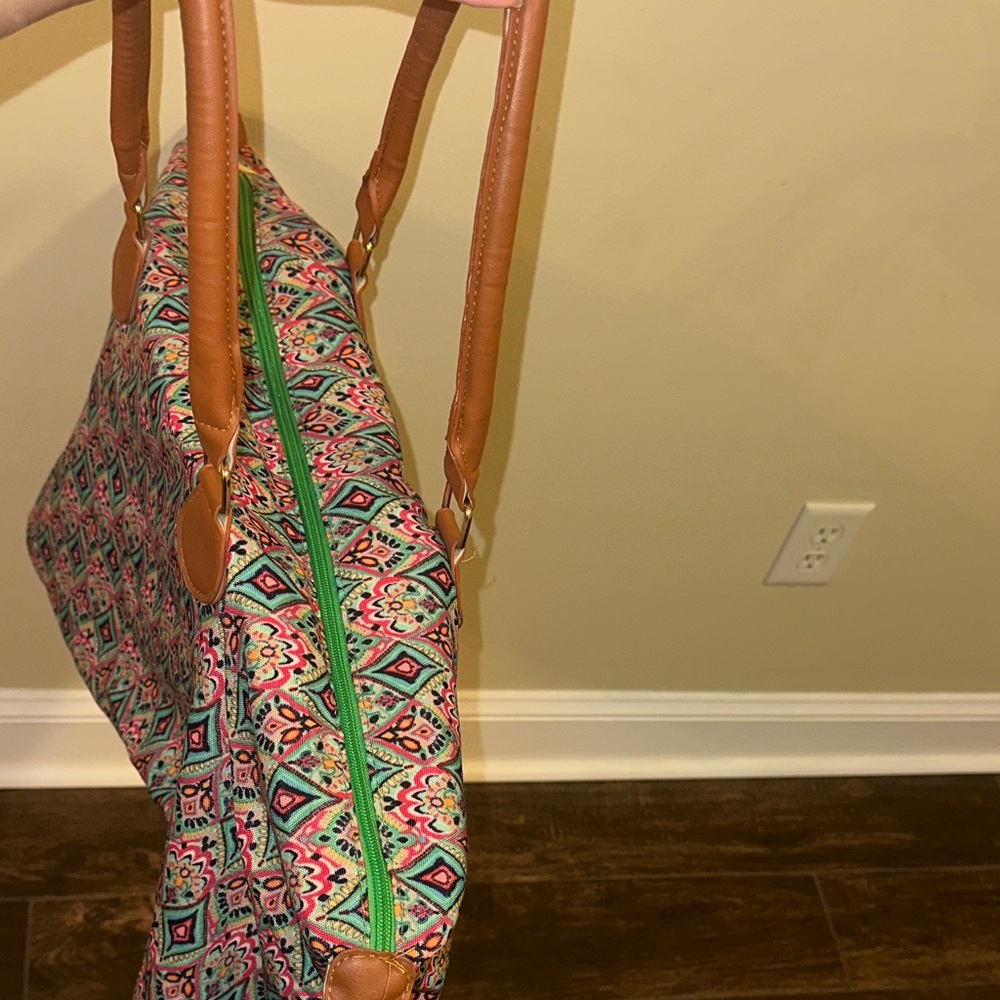 Patterned Weekender Bag Travel Duffle Tote Brown faux Leather Handles - Picture 4 of 7